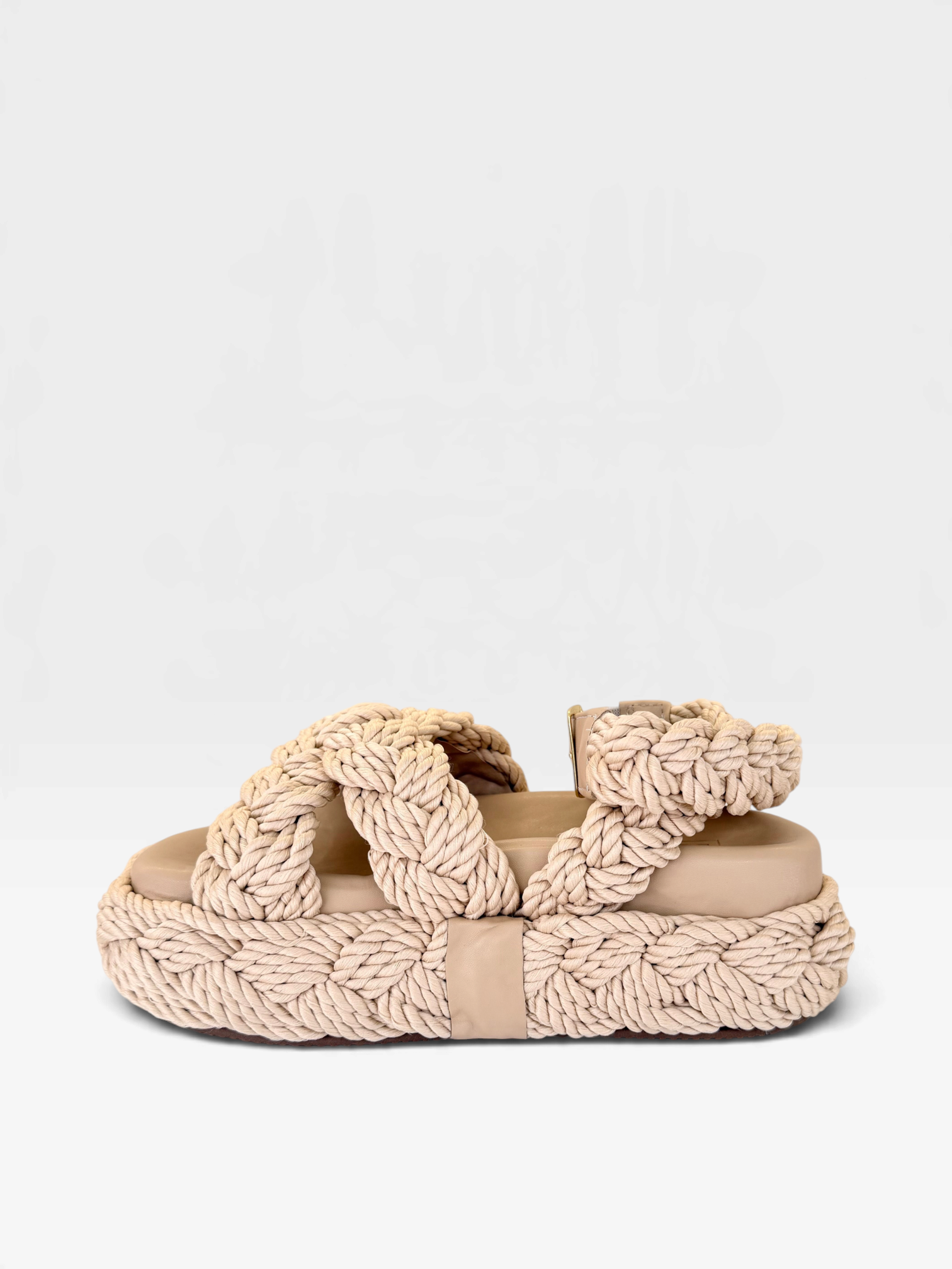 Papete Beyou Shoes Catania na cor natural, feita em tecido trançado com solado robusto de 3 cm de altura.