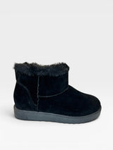 Bota Beyou Shoes Alaska preta de camurça sintética com forro interno de pelos para conforto térmico no inverno