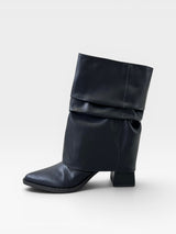 Bota Hannover Beyou Shoes preta em napa com capa removível e salto de 6 cm, design sofisticado e versátil