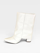 Bota Beyou Shoes Memphis cano alto em napa off white com salto de 8,5 cm e design urbano sofisticado