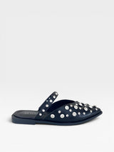 Mule Beyou Shoes Atlanta preta em napa com detalhes de pedrarias brilhantes e design sem salto