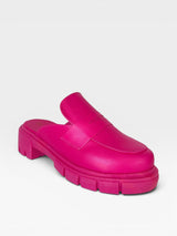 Mule Hamburgo Beyou Shoes rosa em napa com sola tratorada e design moderno