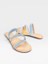 Rasteira Beyou Shoes Cádiz na cor cristal com tiras em napa e brilhos, design elegante e confortável.