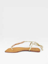 Rasteira Beyou Shoes caramelo com pedrarias e amarração, feita em napa, design sofisticado e contemporâneo.