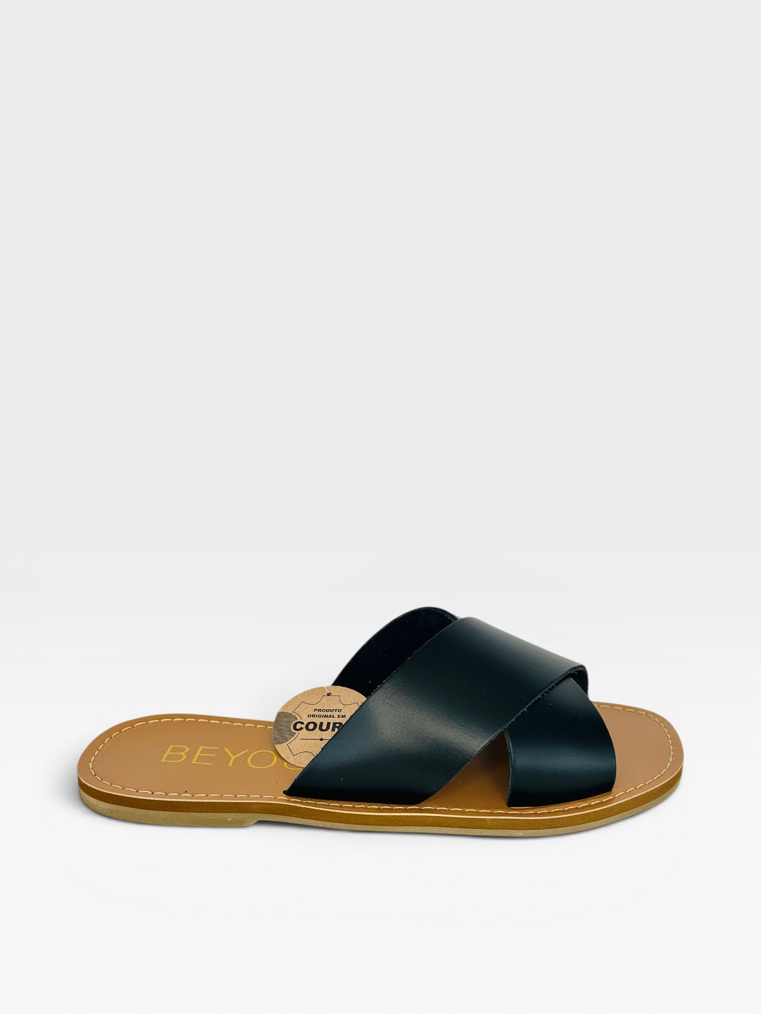Rasteira Beyou Shoes Maldivas preta em couro com tiras cruzadas e palmilha bege