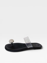 Rasteira Beyou Shoes Santorini preta em napa e vinil com tiras transparentes e detalhe de pedraria redonda