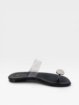 Rasteira Beyou Shoes Santorini preta em napa e vinil com tiras transparentes e detalhe de pedraria no cabedal