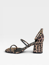 Sandália Beyou Shoes Abu Dhabi animal print em napa com tiras de strass e salto bloco de 6 cm