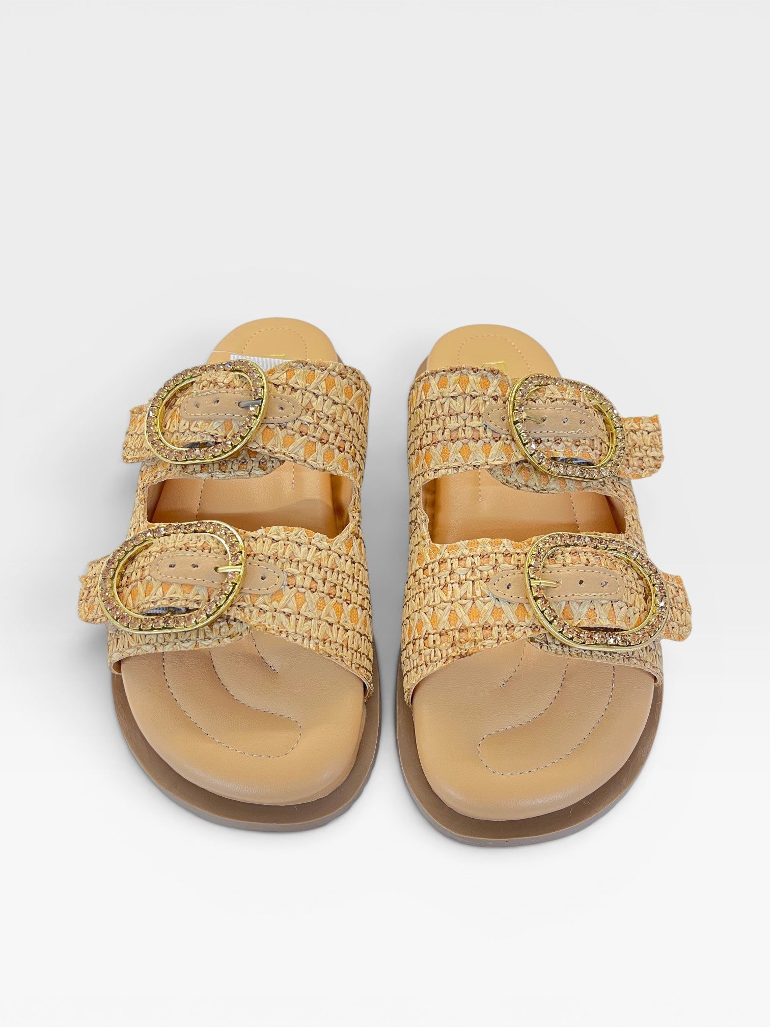 Sandália Birken Beyou Shoes Bangalore Bistrô em couro e palha com fivelas decoradas e solado confortável