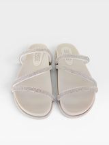 Sandália Birken Dubai Beyou Shoes off white com tiras decoradas em brilhos cristal e palmilha anatômica confortável