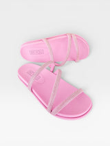 Sandália Birken Dubai Beyou Shoes rosa com tiras finas decoradas com brilhos e palmilha anatômica confortável.