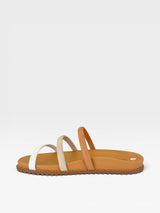 Sandália Birken Dallas Beyou Shoes com tiras finas em tons terrosos e sola anatômica caramelo