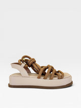 Sandália flat Beyou Shoes Jeri nude e marrom com tiras de corda e solado plataforma de 4 cm em napa