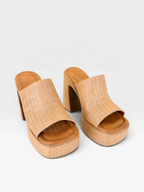Sandália Beyou Shoes Flatform Kyoto em material sintético tramado bege e marrom com salto alto escultural