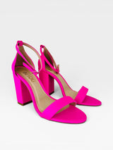 Sandália Beyou Shoes Ibiza em napa neon fuchsia com salto bloco alto de 9,5 cm e tira fina no tornozelo