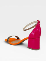Sandália Beyou Shoes Ilhabela Colors com salto bloco de 6cm, tiras em napa laranja, rosa e detalhe em animal print.