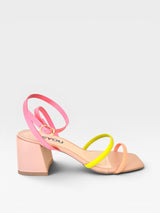 Sandália Beyou Shoes Ipanema em napa nas cores nude, rosa e limão com salto bloco de 7 cm e tira no tornozelo.