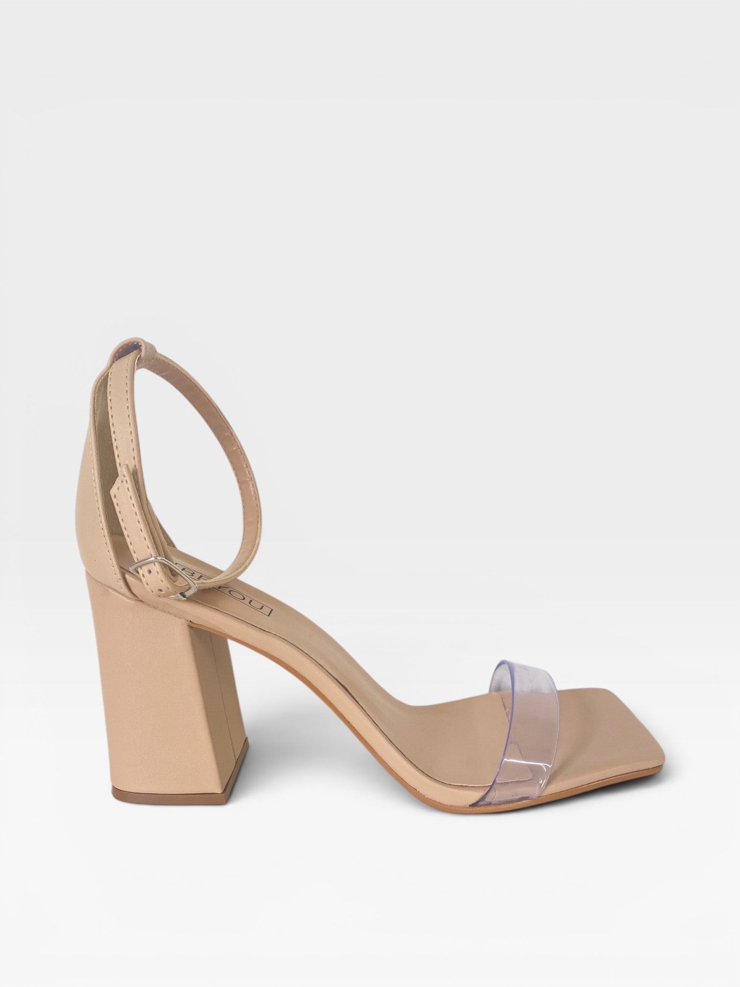 Sandália Beyou Shoes Marbella nude em napa com salto bloco de 9,5 cm e tira frontal transparente