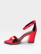 Sandália Beyou Shoes Marseille vermelha em napa com salto bloco de 9,5 cm e tira fina no tornozelo