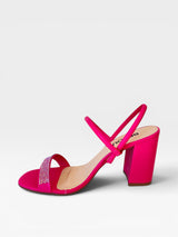 Sandália Trancoso Beyou Shoes rosa em napa com salto bloco de 8,5 cm e tira frontal com detalhes em brilho