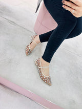 Sapatilha Beyou Shoes Doha cor bistrô em couro e telinha com apliques de brilho e fechamento por tira no tornozelo