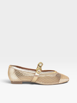 Sapatilha Beyou Shoes Seychelles na cor ouro light com textura em telinha e detalhe de aplique metálico lateral