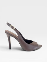Sapato slingback Beyou Shoes marrom em couro com bico folha e salto alto de 9,5 cm, vista lateral.