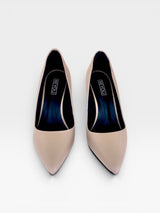 Scarpin Beyou Shoes California cinza em napa com salto de 9,5 cm e bico fino elegante