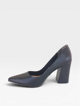 Scarpin Beyou Shoes California preto em napa com bico fino e salto bloco de 9,5 cm, vista lateral