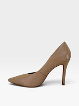 Scarpin Beyou Shoes modelo Beverly Hills em couro cor bistrô com salto fino de 10 cm e bico fino elegante