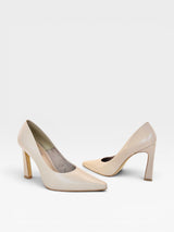 Scarpin Beyou Shoes London em couro nude com salto alto de 10 cm e bico fino, design elegante e sofisticado.