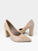 Scarpin Beyou Shoes Malibu em couro cor bistrô com salto alto de 10 cm e bico fino elegante