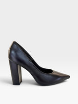 Scarpin Beyou Shoes Malibu em couro preto com bico fino e salto alto de 10 cm, design elegante e sofisticado.