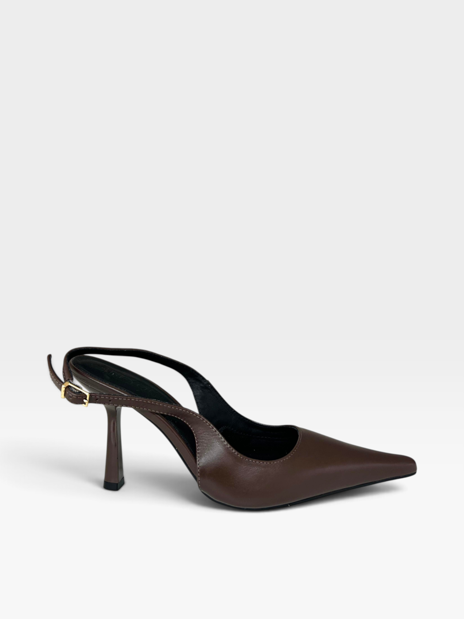 Slingback Beyou Shoes Milano em couro marrom com bico fino e salto taça de 10 cm