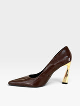Slingback Beyou Shoes Monaco marrom em couro com bico fino e salto taça dourado