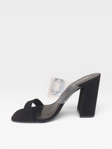 Tamanco Beyou Shoes Petrópolis preto em camurça sintética e vinil com salto bloco de 8 cm e detalhe de fivela