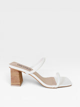 Tamanco Beyou Shoes Veneza off white em napa com tiras finas e salto bloco amadeirado de 6 cm