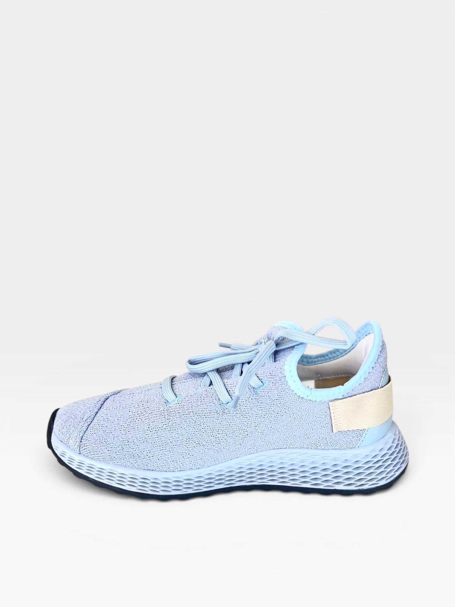 Tênis casual Beyou Shoes Brisbane azul bebê em tecido com solado texturizado e amarração
