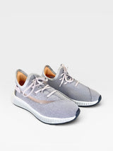 Tênis casual Beyou Shoes Brisbane cinza em tecido malha com cadarços e solado texturizado para conforto diário