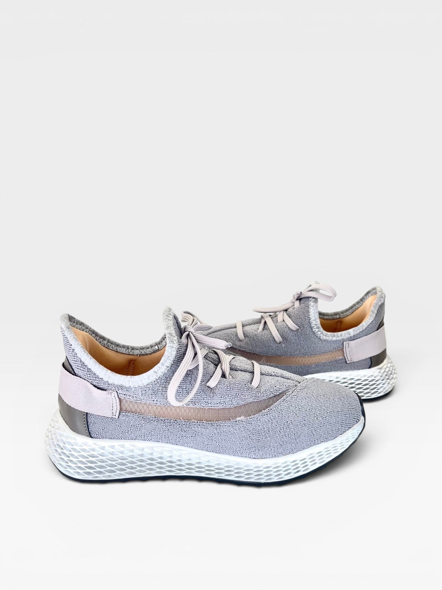 Tênis casual Beyou Shoes Brisbane cinza em tecido de malha com solado texturizado e design moderno