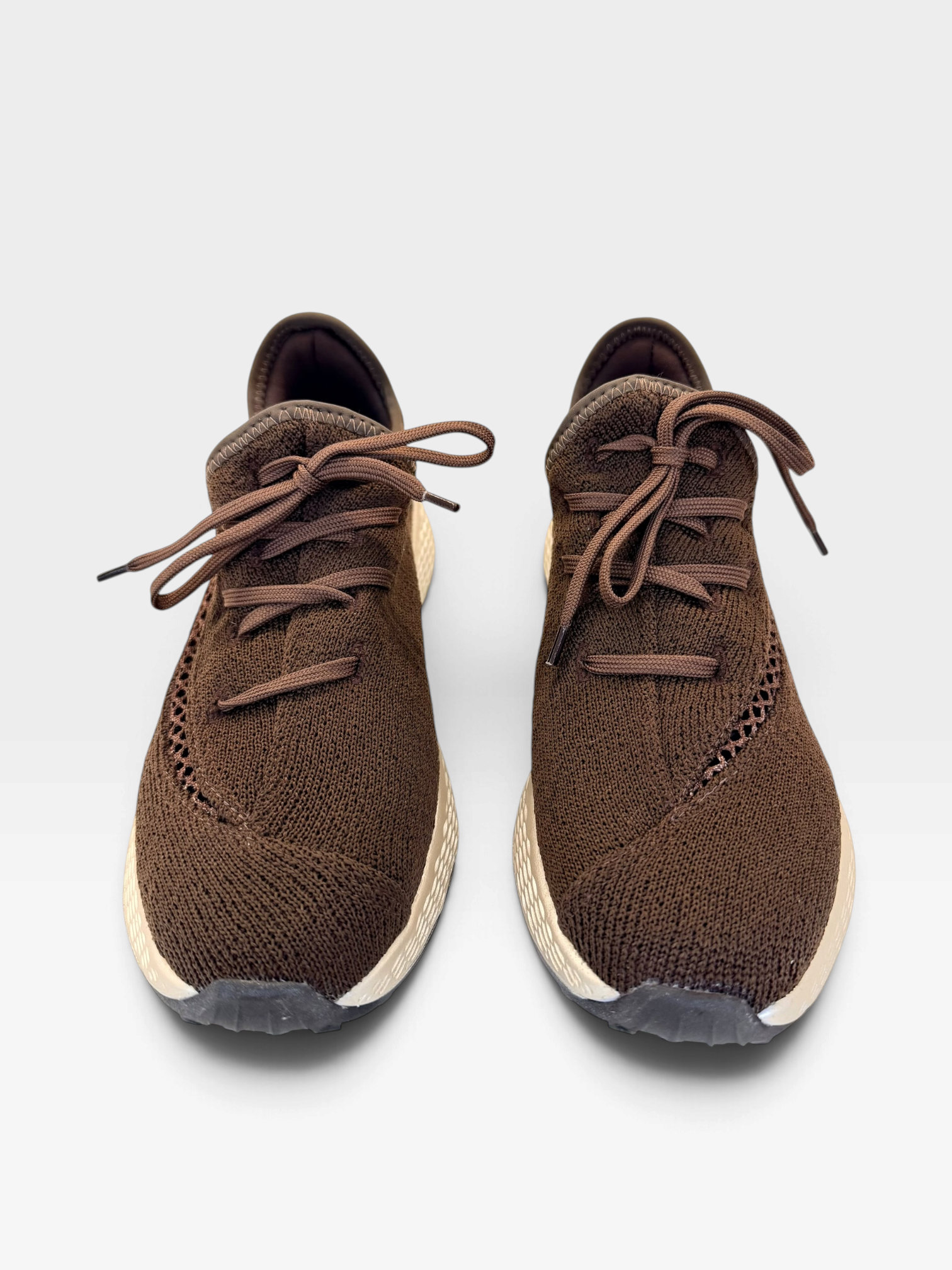 Tênis casual Beyou Shoes Brisbane marrom em tecido de malha com cadarços e solado confortável