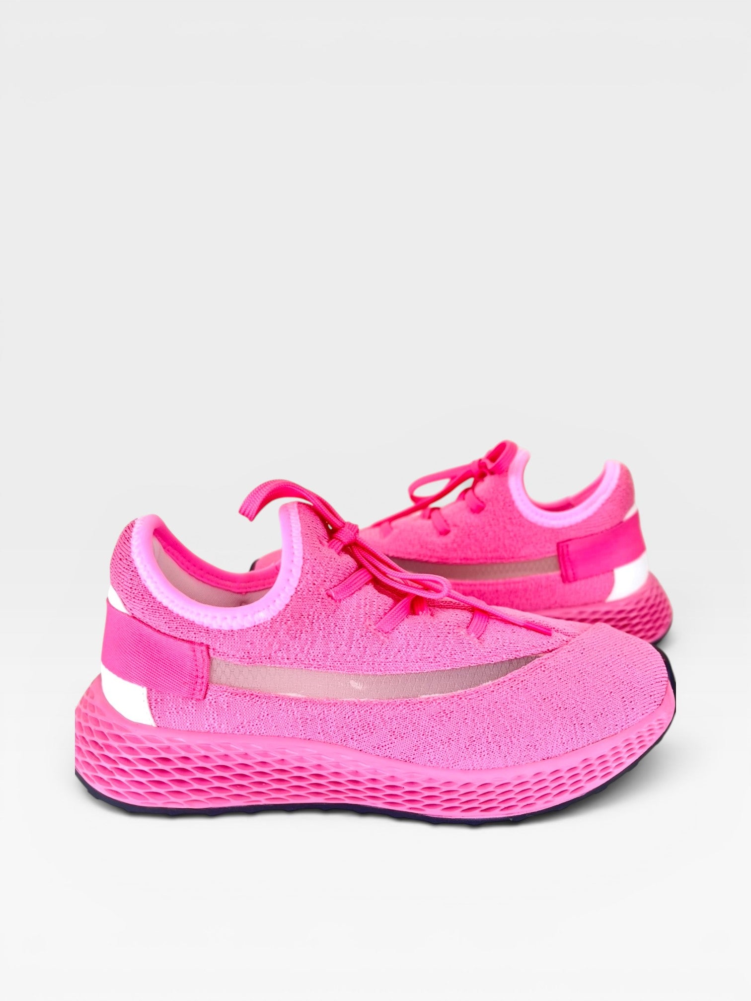 Tênis casual Beyou Shoes Brisbane rosa em tecido de malha com solado texturizado e design esportivo confortável