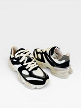 Tênis Beyou Shoes Ireland em tecido e camurça sintética nas cores off white e preto com solado robusto