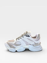 Tênis Beyou Shoes Ireland off white e nude em tecido e camurça sintética com solado robusto e design moderno
