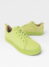 Tênis Beyou Shoes Los Angeles em napa cor limão siciliano com solado texturizado e design urbano casual.