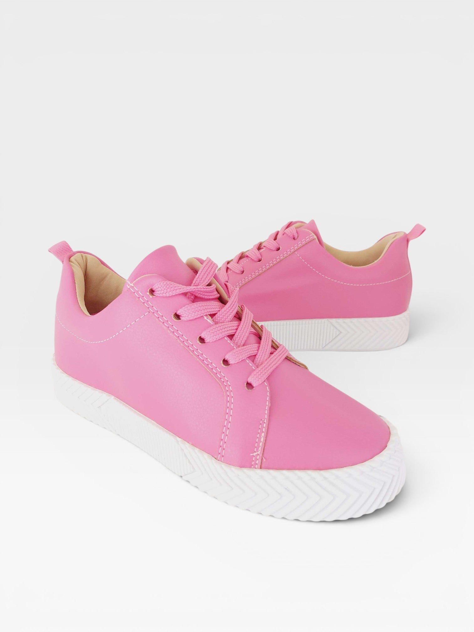 Tênis casual Beyou Shoes Los Angeles rosa em napa com solado texturizado branco e cadarços na mesma cor
