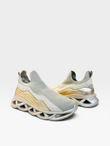 Tênis Beyou Shoes Taiwan em couro e knit bege com detalhes em dourado e solado moderno estruturado