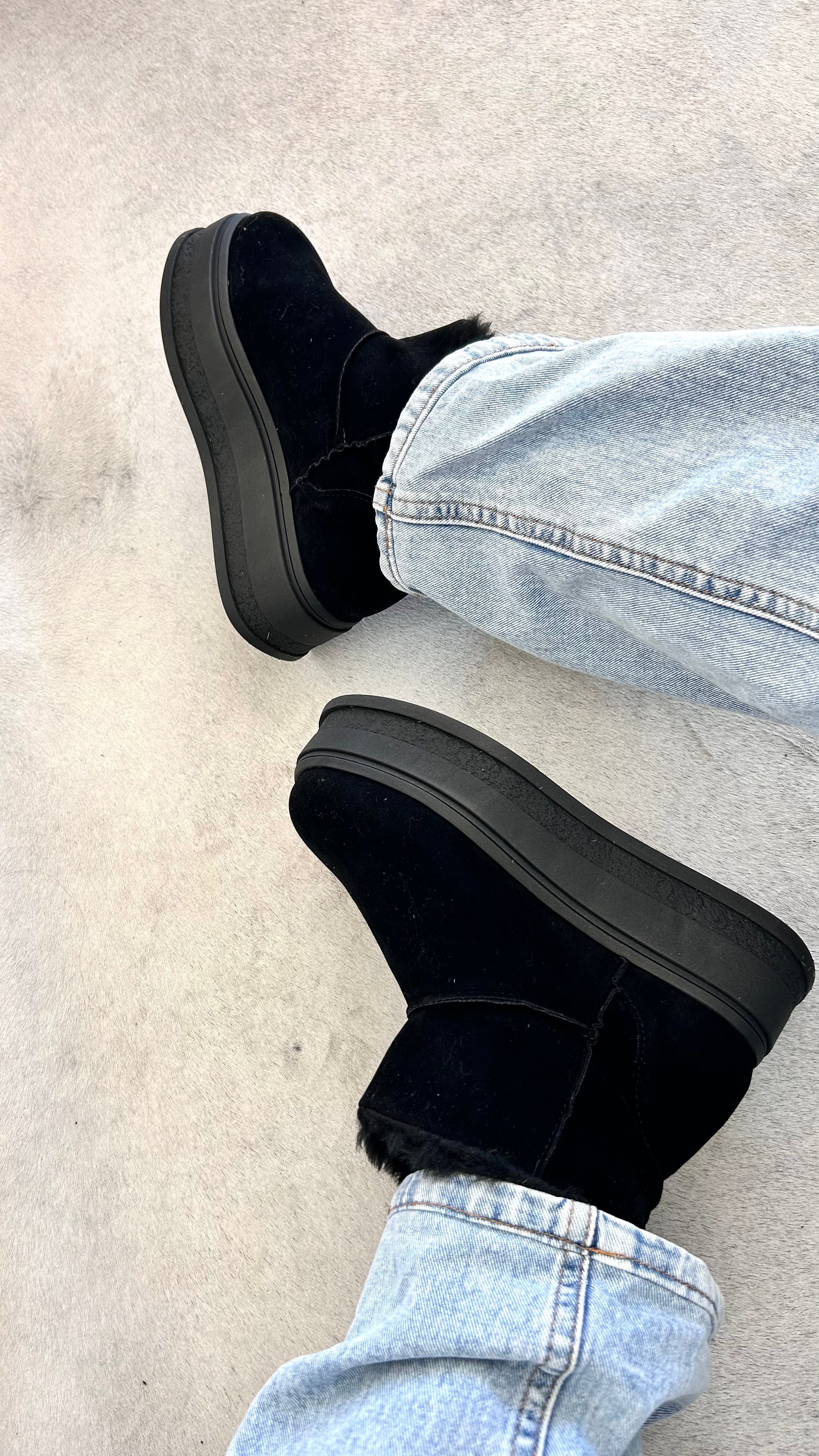BOTA ALASKA BLACK SOLA ALTA